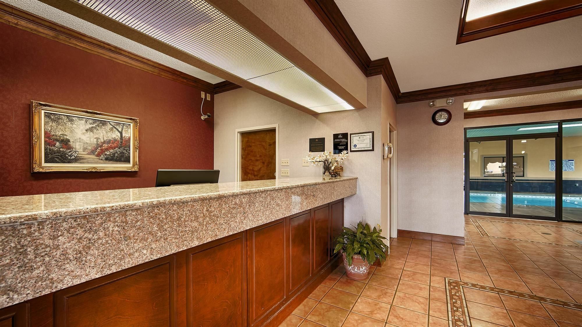 Best Western Inn & Suites Byron Exterior foto